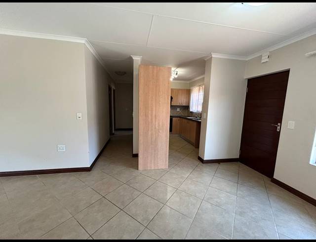 2 BEDROOM COMPLEX FOR SALE IN PRETORIA EAST